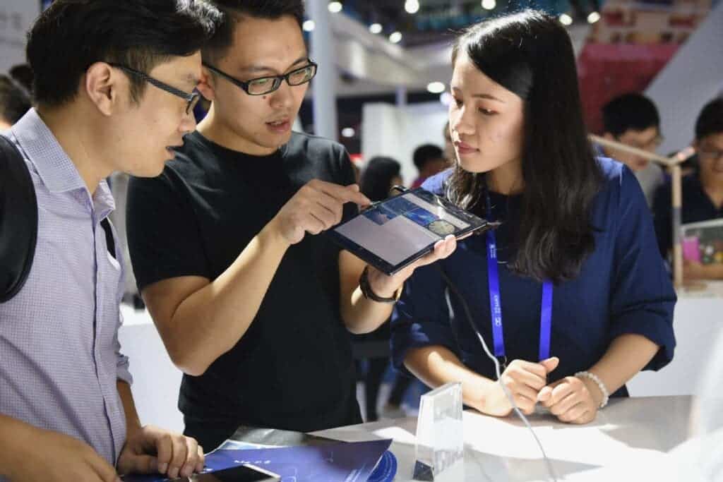 singapore smartphone market