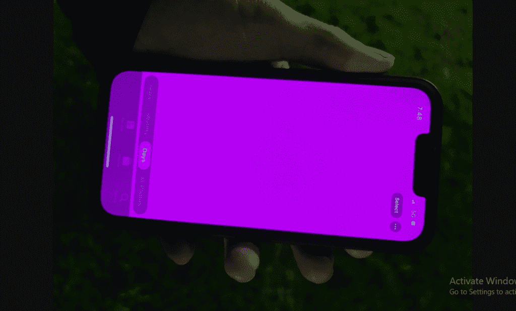 iPhone 13 series hit with a serious widespread "pink screen" issue